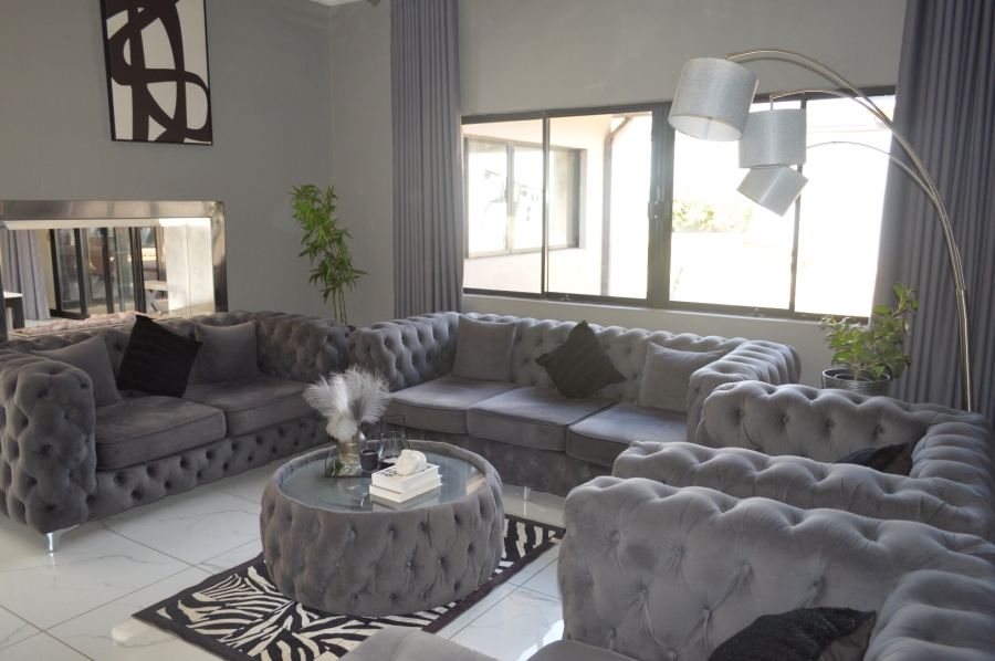 4 Bedroom Property for Sale in Wilkoppies North West